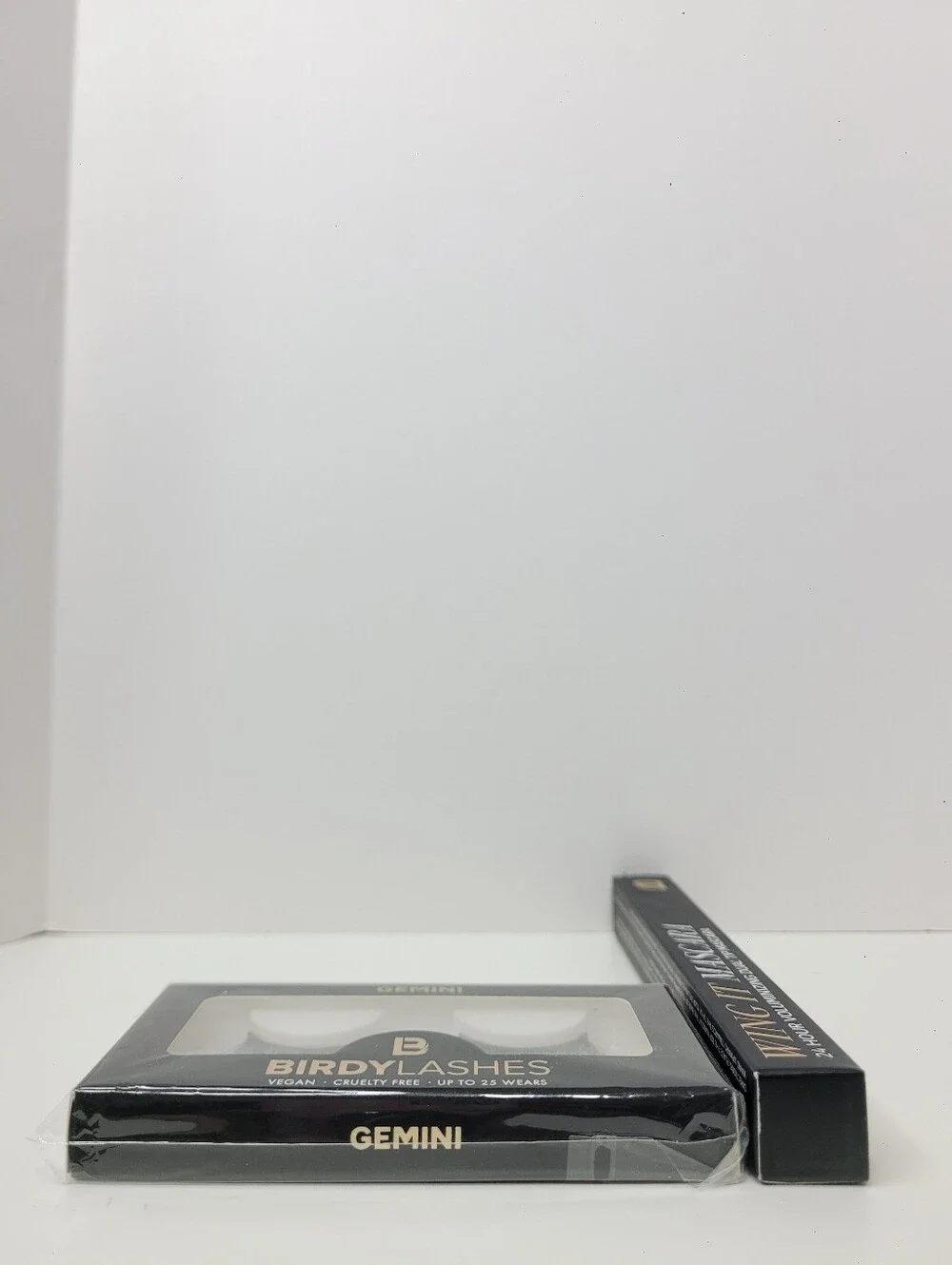 Gemini False Lashes with Wing It Mascara - Black